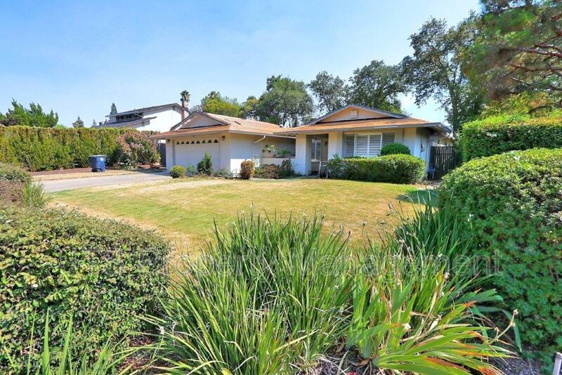 8160 Twin Oaks Ave, Citrus Heights, CA 95610 House Rental in Citrus