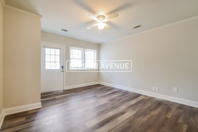 Foto del edificio - 232 N Lake Dr