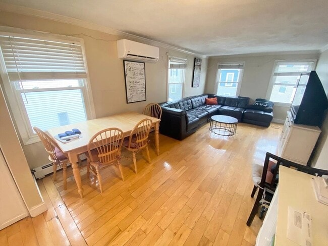 Building Photo - 210 K St