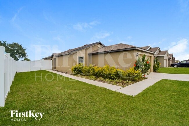 Building Photo - 437 Kensington View Dr