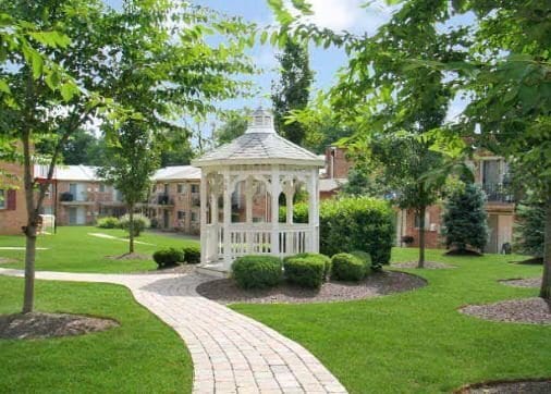Building Photo - 333 North Ave