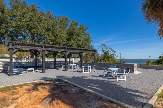 BBQ Area - The Overlook at Pensacola Bay