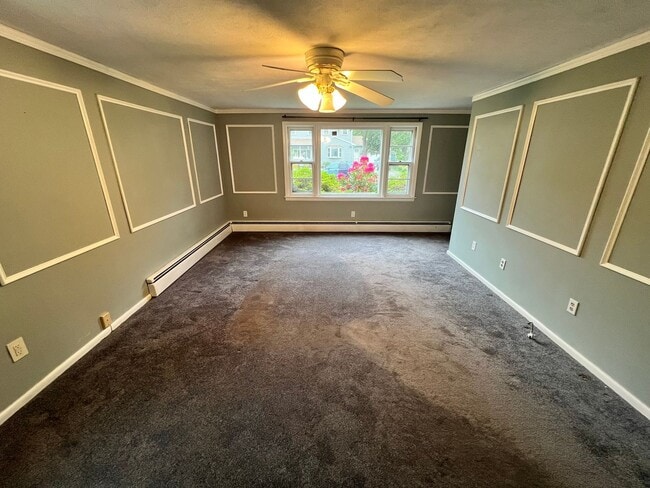 Building Photo - Single Family Home for Rent in Longmeadow!