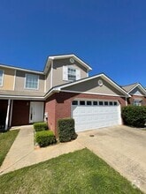Building Photo - 207 Camden Dr