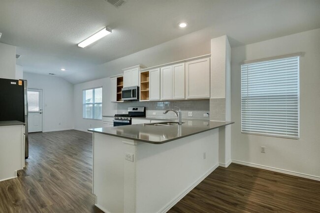 Foto del edificio - 241 Majestic Cedar Ct