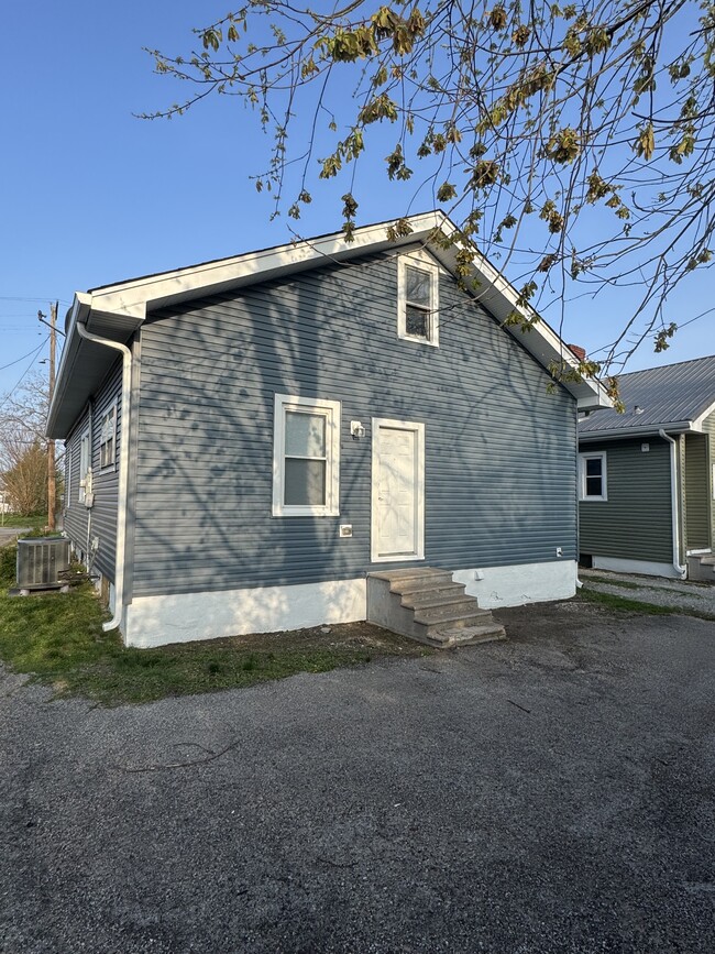 Building Photo - 110 S Alta Ave