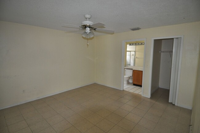 Building Photo - 3/2 Alafaya Woods Oviedo, Fl, UCF, Sorry n...