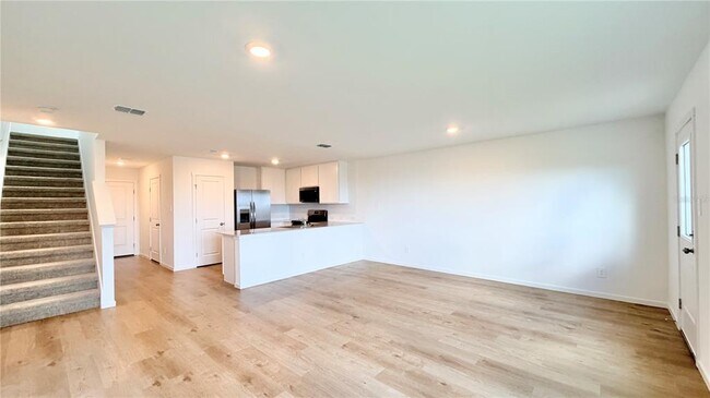 Building Photo - 1561 Plank Pl