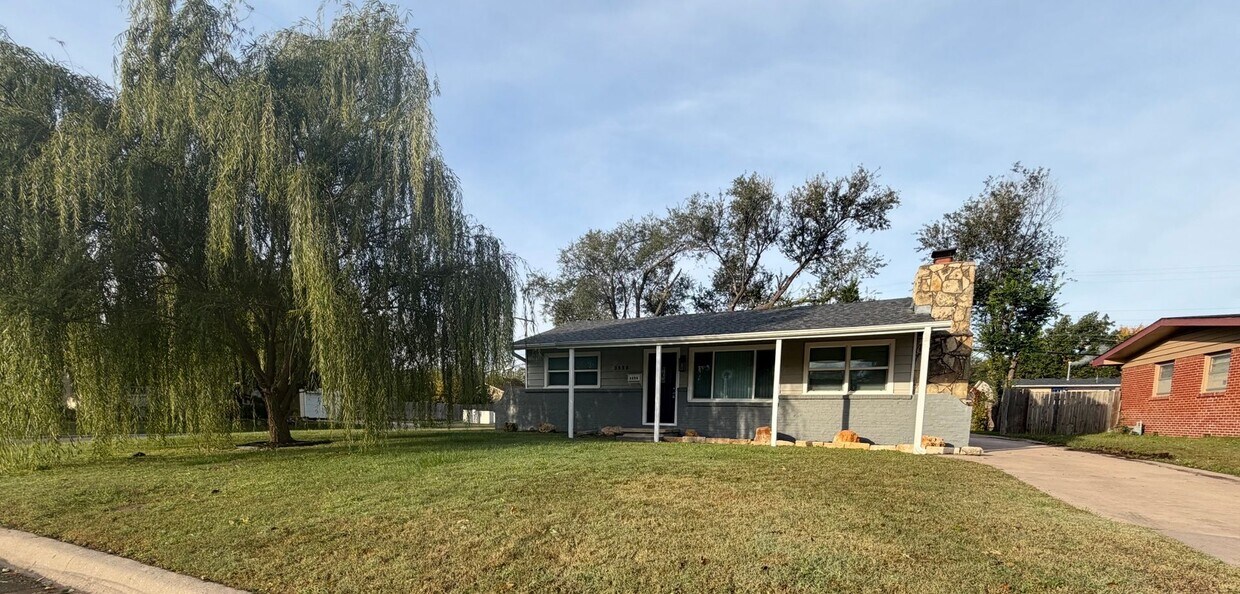 Primary Photo - Beautiful 3 bed with tons of charm!