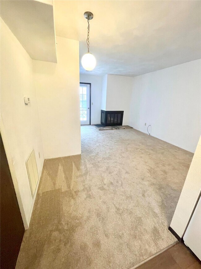 Foto del edificio - 147 Ashley Dr