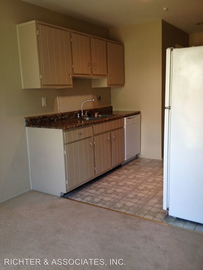 Building Photo - 41320 Northwind Dr