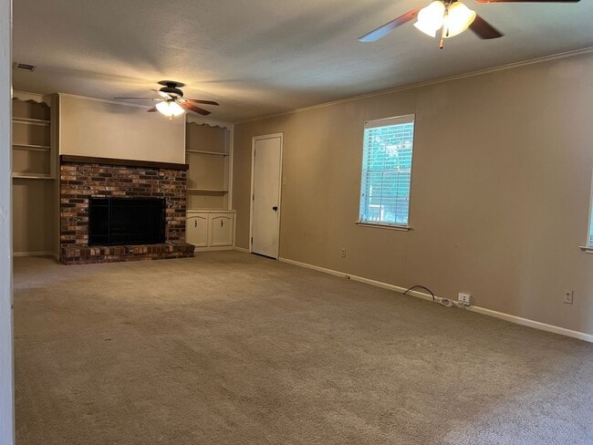 Building Photo - 14 Feldspar Ct