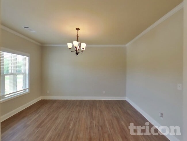 Foto del edificio - 131 Huntsman Dr