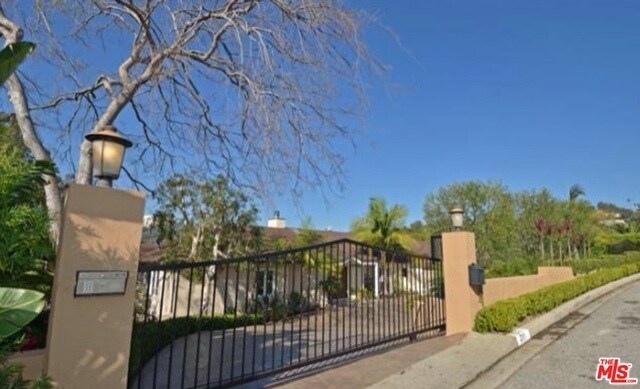 Foto del edificio - 211 Ashdale Ave