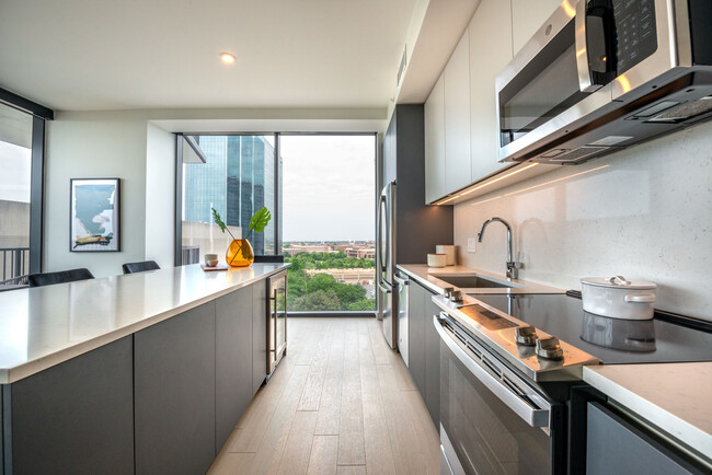 Foto del edificio - Eastline Residences