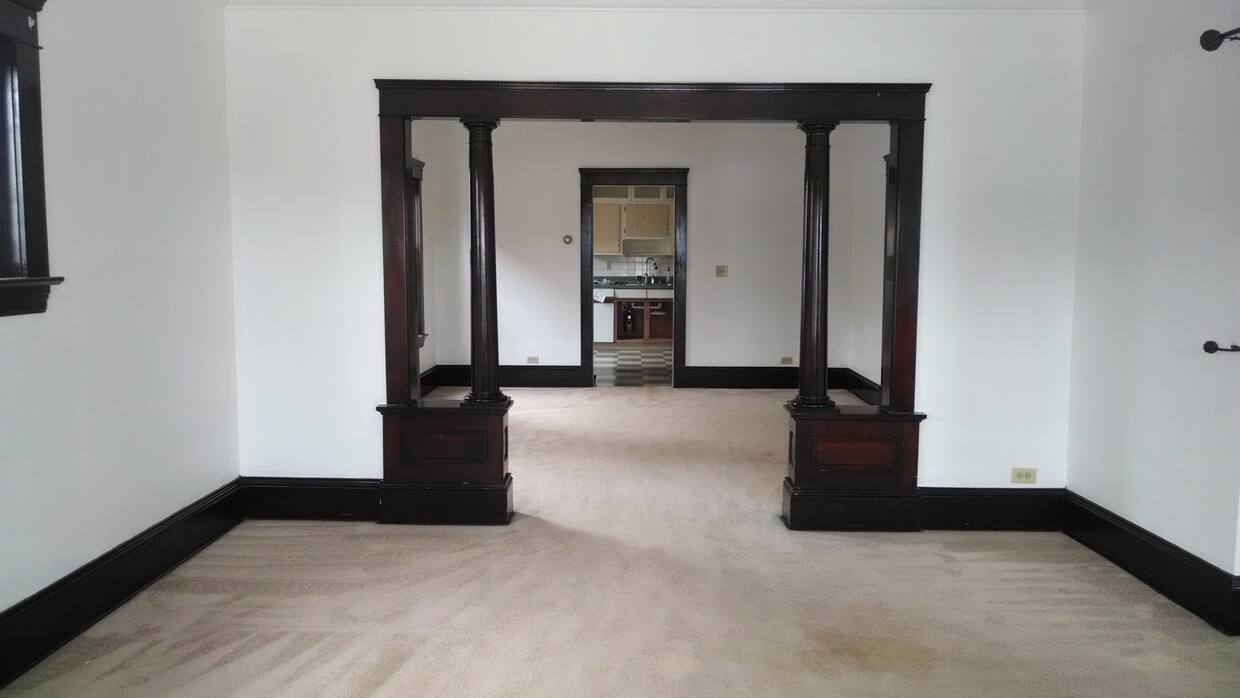 3 Room view - 2151 Broadview Rd