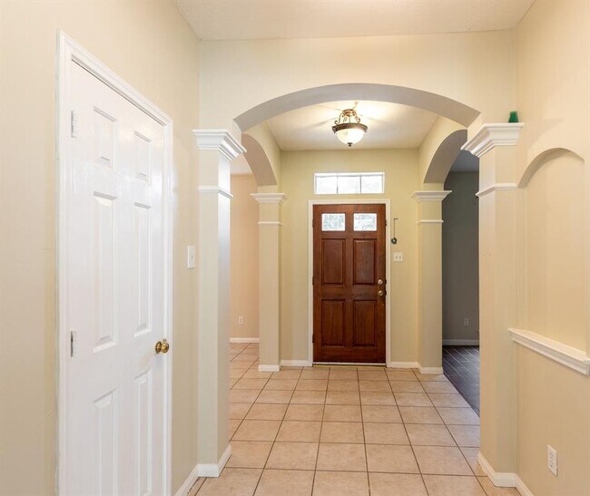Building Photo - 5502 Atascocita Timbers N