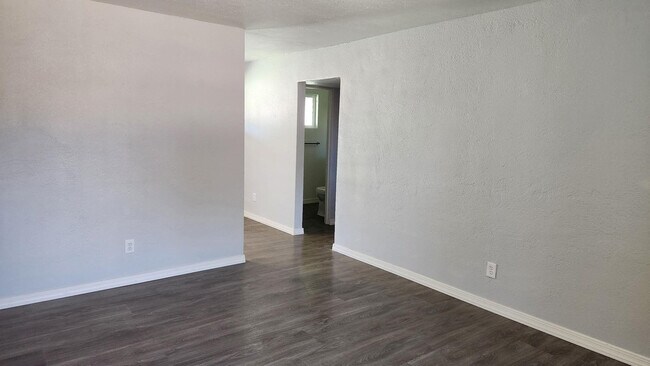 Foto del edificio - 2645 W Morten Ave