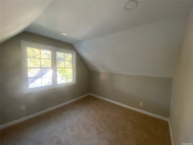 Building Photo - 163 Mastic Blvd