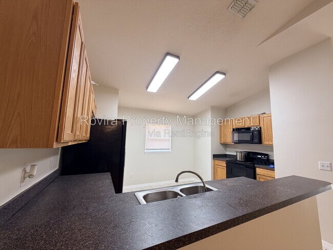 Foto del edificio - 175 Ridgebrook Ct