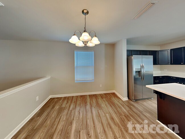 Foto del edificio - 1980 Clear Brook Dr