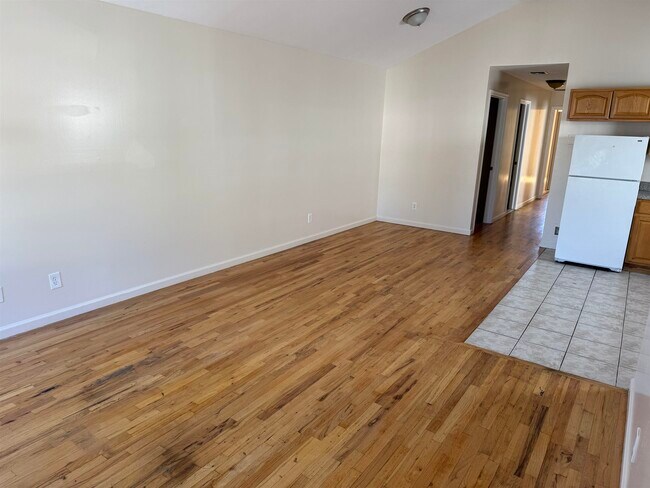 Foto del edificio - 99 Bidwell Ave