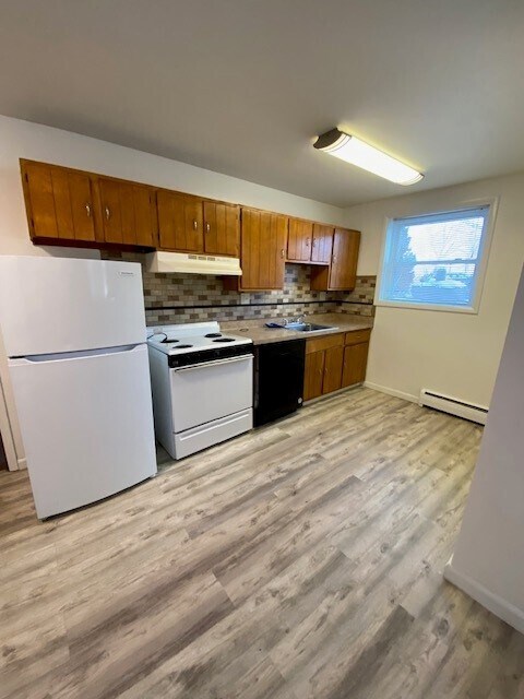 Foto del edificio - 1325 Ransom Rd