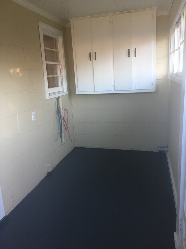 Building Photo - 108 Cannon Dr