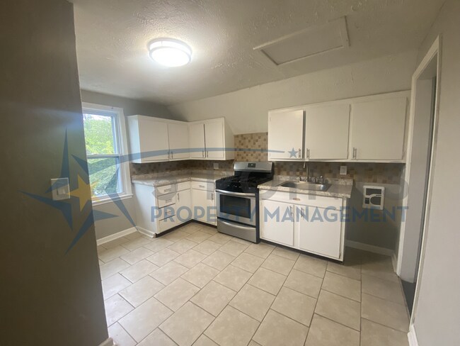 Foto del edificio - 16601 Hilliard Rd