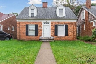 Building Photo - 13060 Rosemary St