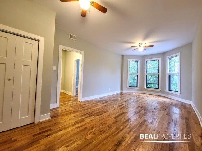 Photo - 3 bedroom in CHICAGO IL 60657 Apartment