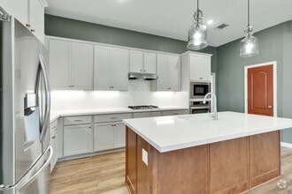 Building Photo - 175 Short Leaf Dr