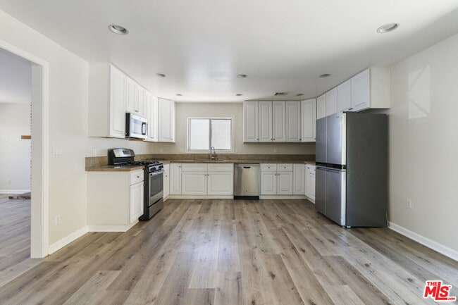 Building Photo - 4513 Wawona St