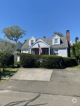 Building Photo - 24 Sherwood Dr