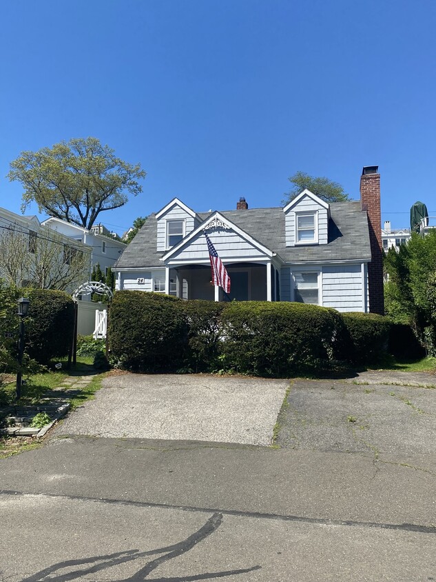 Primary Photo - 24 Sherwood Dr