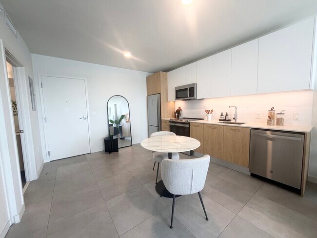 Foto del edificio - 168 NW 30th St