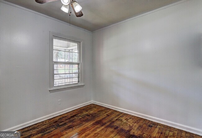 Foto del edificio - 3292 Arnwood Ave