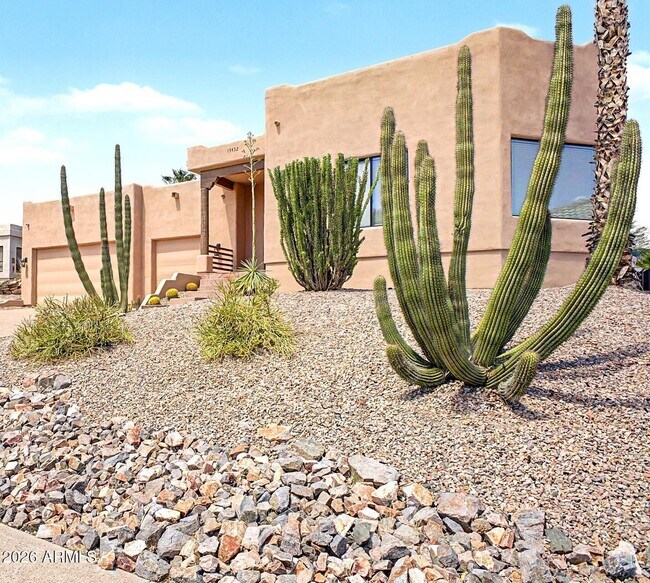 Building Photo - 15452 Chicory Dr