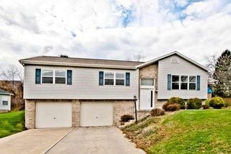 Building Photo - 221 Cottonwood Ln