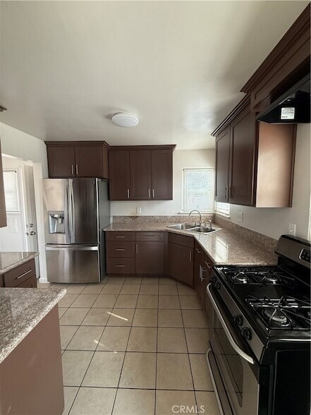 Foto del edificio - 8650 Alder Ave