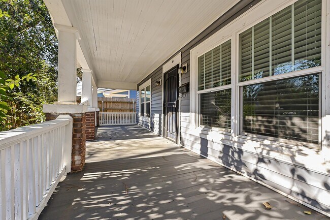 Foto del edificio - 1232 Effingham Rd