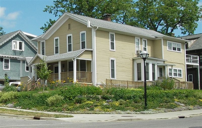 Primary Photo - 733 Oakland Ave