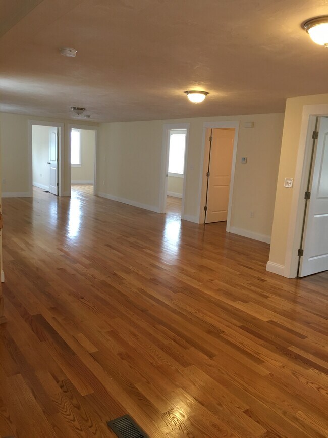 Photo - 67 Varney St Apartment