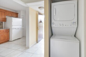 Building Photo - 9022 NW 28th Dr