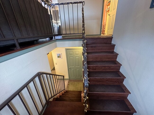 Building Photo - "Rare Opportunity" 3 bedroom 2 bath in the...