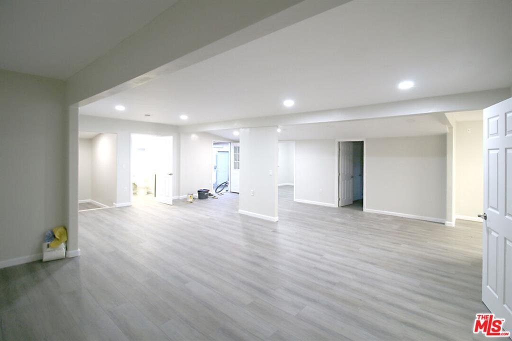 Foto principal - 9729 Tujunga Canyon Boulevard, Los Angeles...