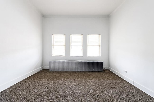 Foto del edificio - 12000 S Eggleston Ave