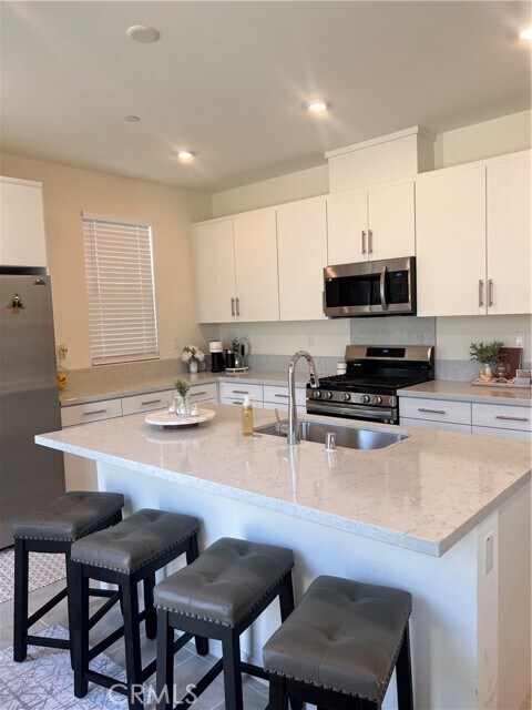 Foto del edificio - 16032 Sunny Ct