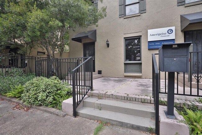Foto del edificio - 1428 W Alabama St