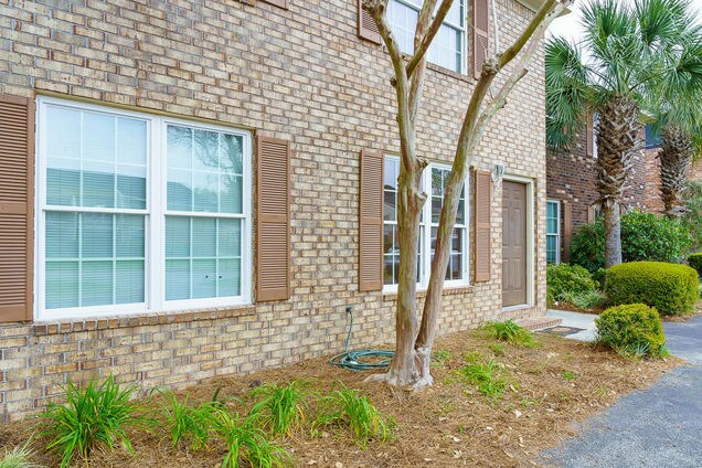 Building Photo - 32 Crosscreek Dr